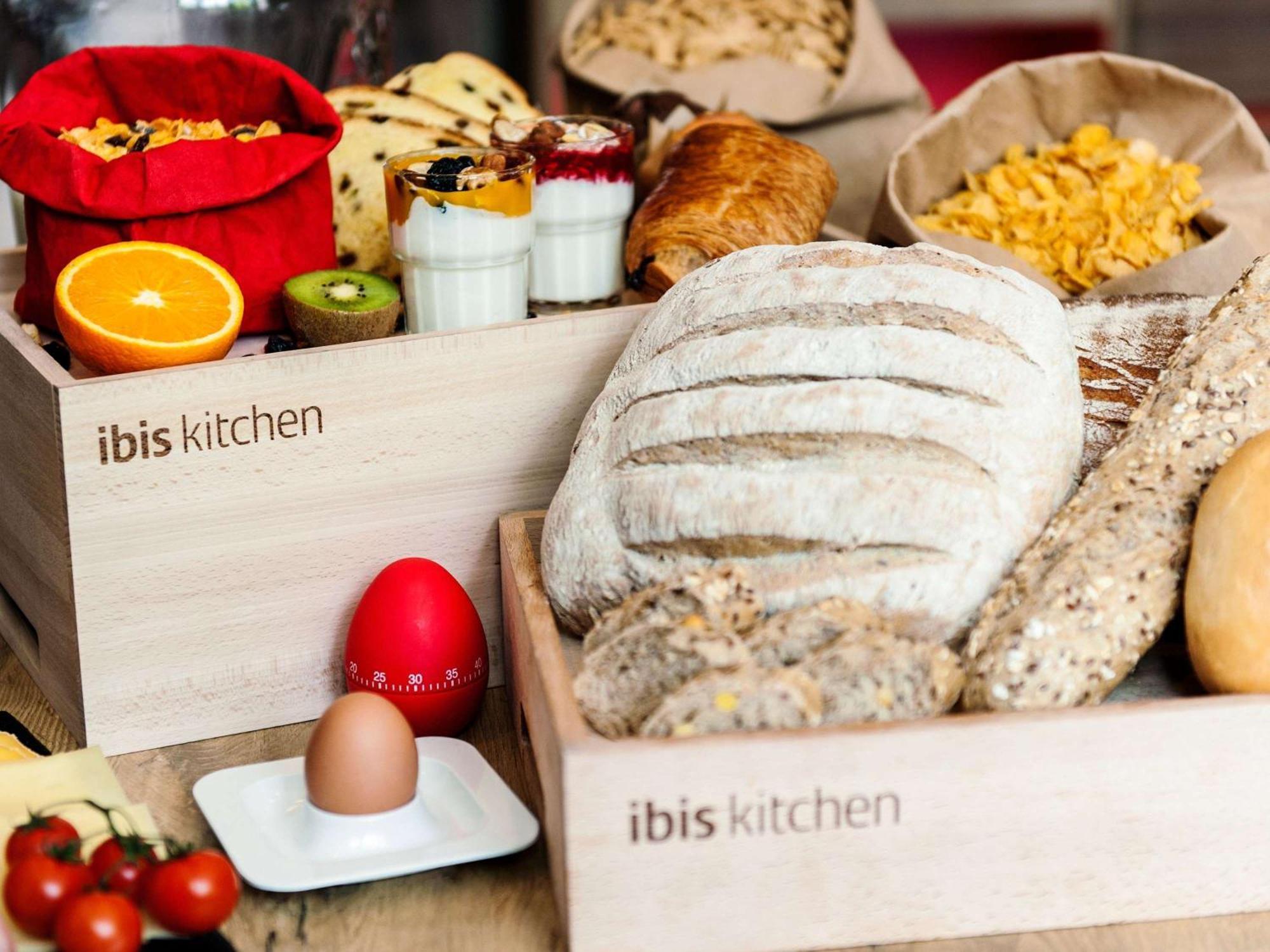 Готель Ibis Nottingham Centre Екстер'єр фото